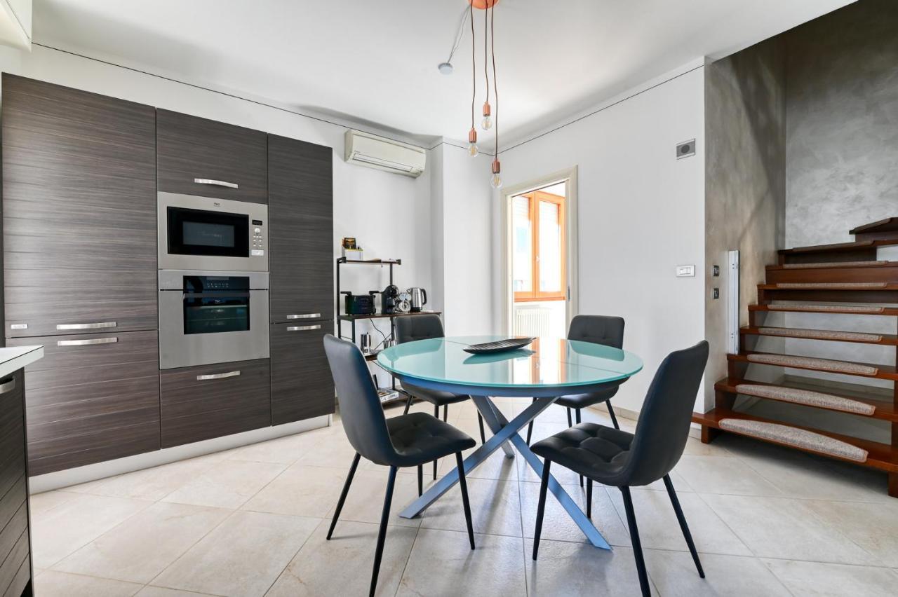 Pearl House - Sirmione Holiday - Jacuzzi Privata المظهر الخارجي الصورة