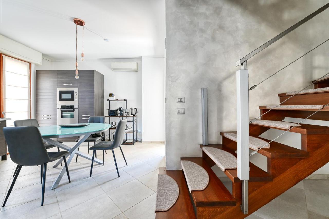 Pearl House - Sirmione Holiday - Jacuzzi Privata المظهر الخارجي الصورة