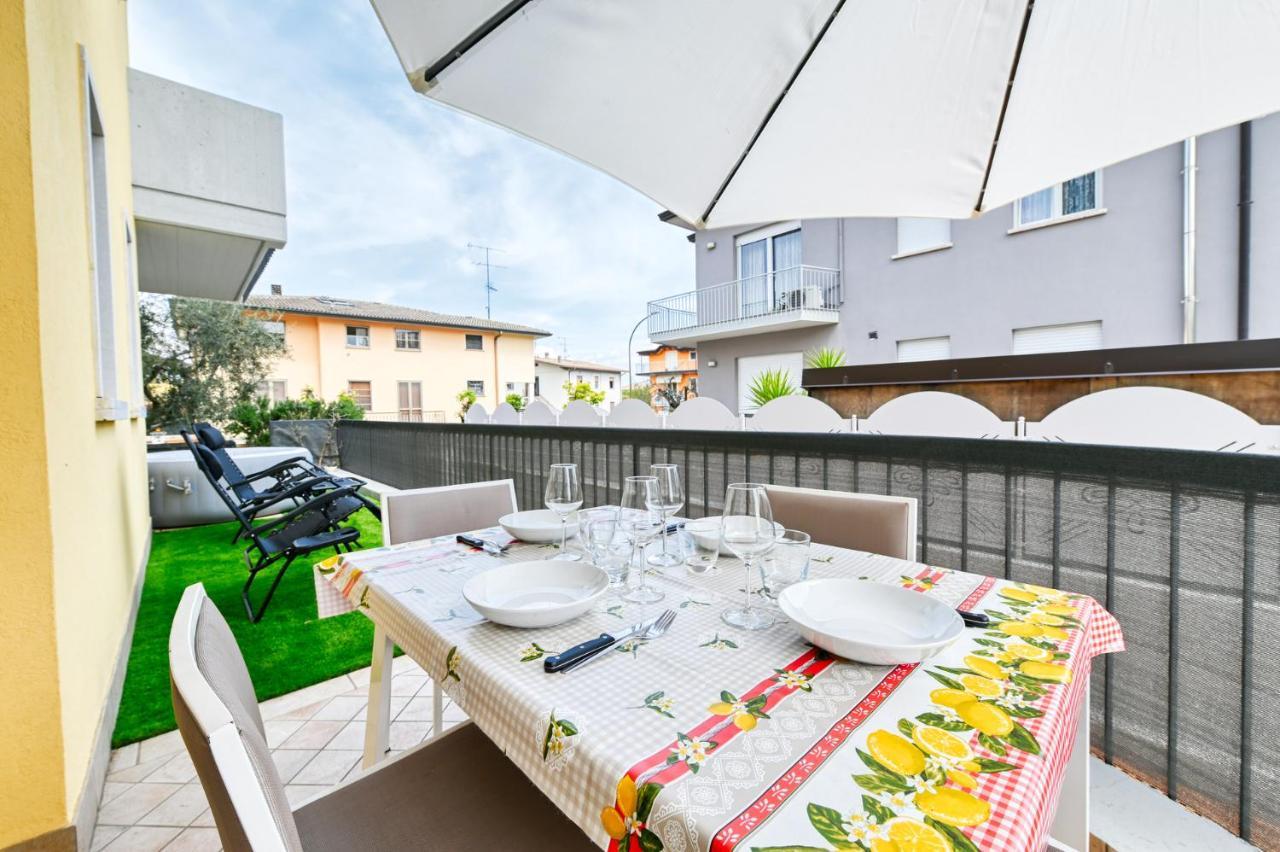 Pearl House - Sirmione Holiday - Jacuzzi Privata المظهر الخارجي الصورة